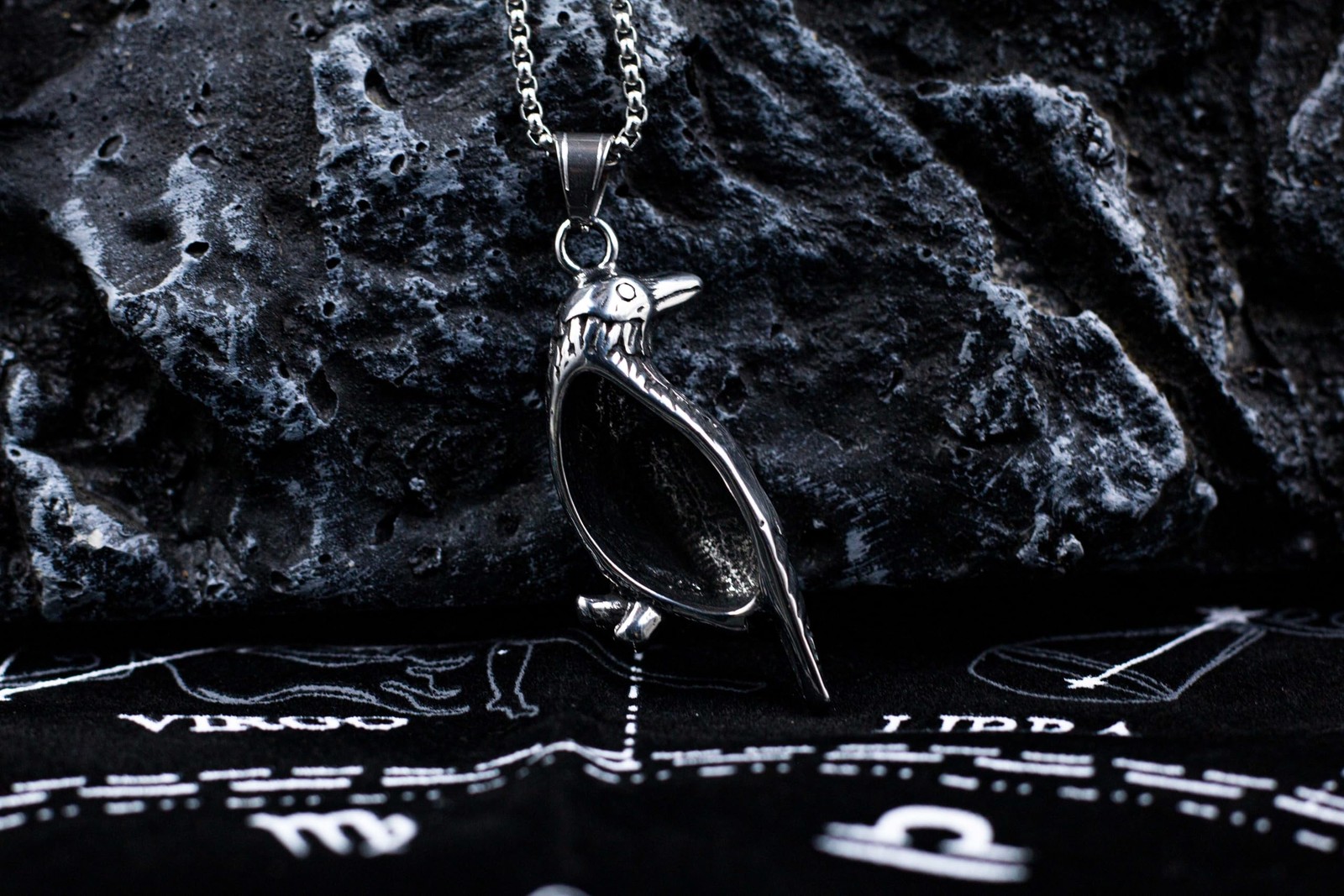 Viking Raven Necklace – Stainless Steel Norse Mythology Odin Crow Raven Penda…
