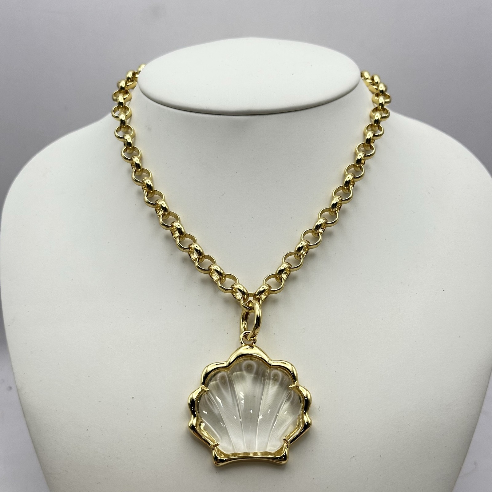 Emma Pills Womens Take Me On Your Yacht Shell Pendant Necklace Gold Plate/Clear