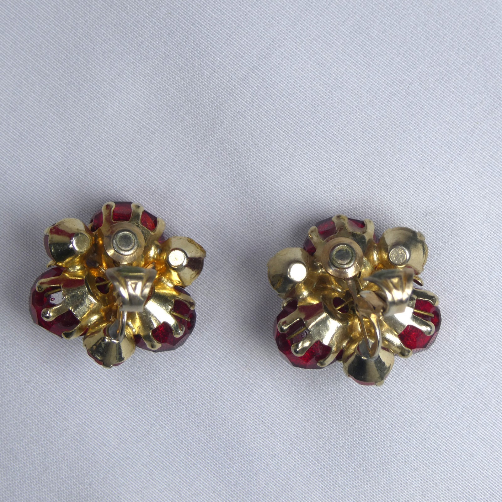 Vintage Vogue Red Aurora Borealis Crystal Cluster Clip On Earrings Mid Century
