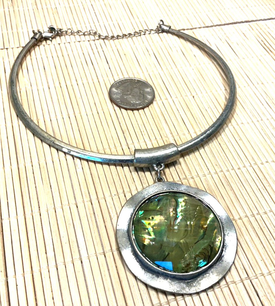 Fashion Necklace Silver Tone Abalone faceted Pendant Torc Choker Lot 103C