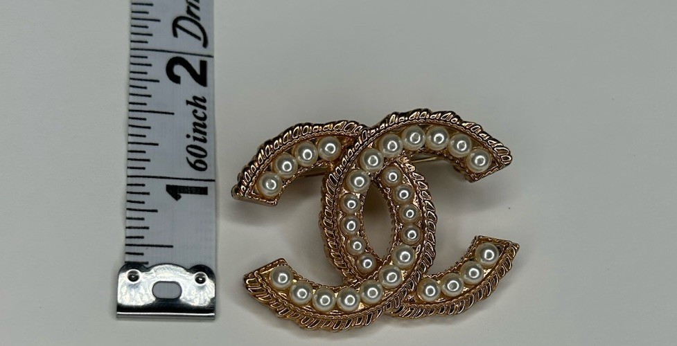 Authentic Vintage 1990 Chanel Collection 28 Pearl Interlocking CC Brooch