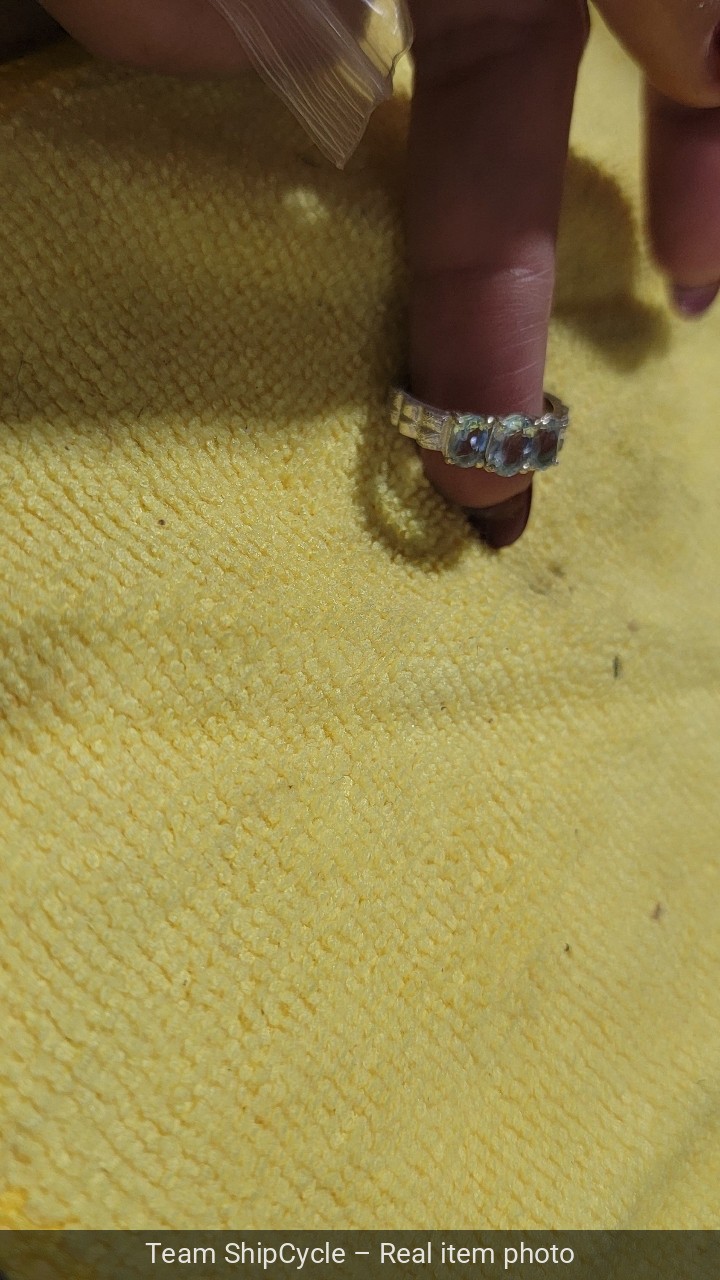 Silver ring with beautiful blue stones 1990s Size 6 3/4 G2U