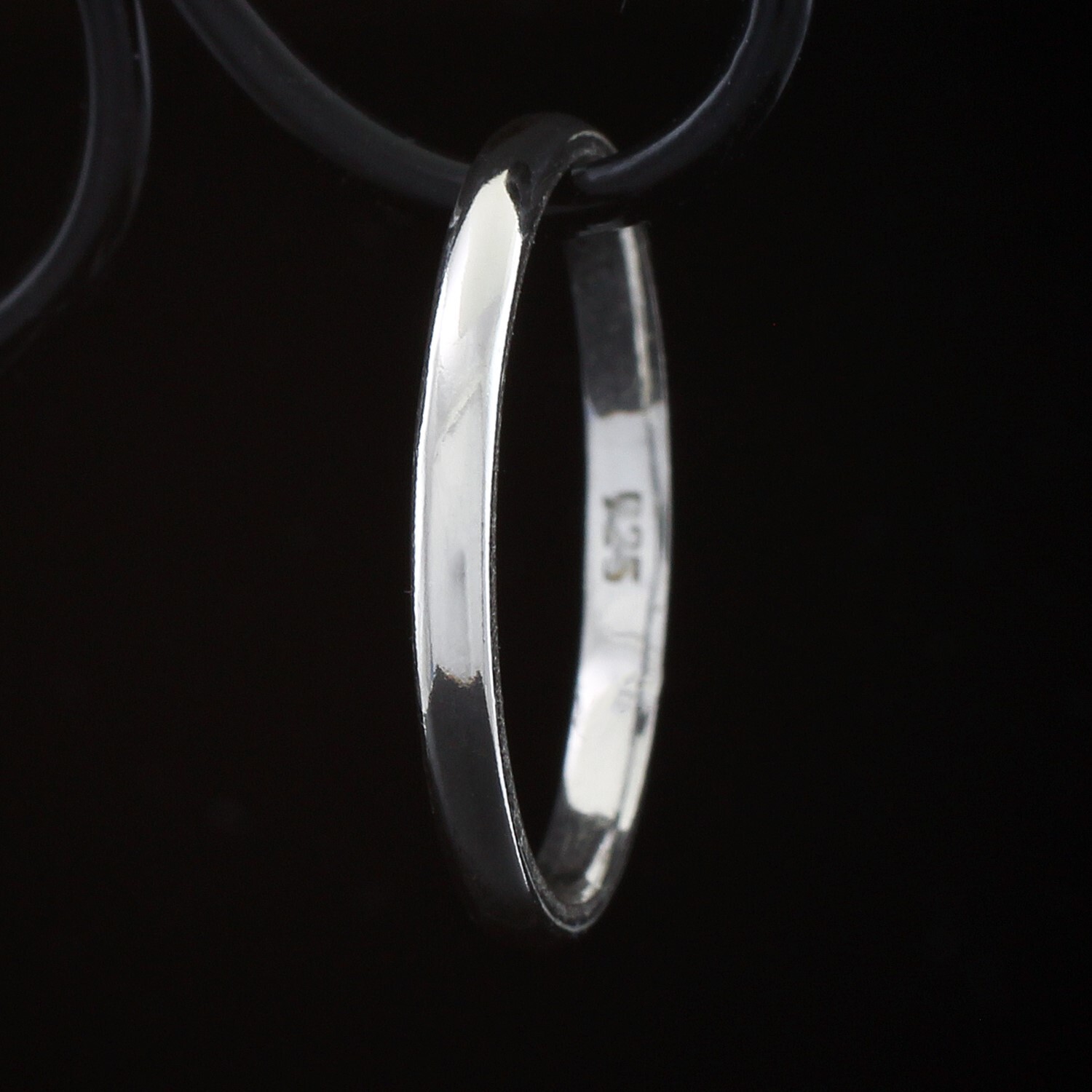 925 Sterling Silver Thin Polished Plain Wedding Band Ring 2mm Size 1-13 Avail.