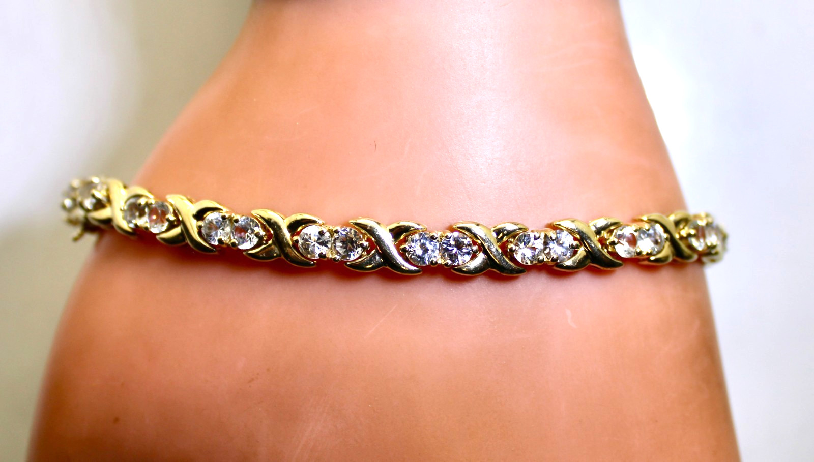 Beautiful 10K Solid Yellow Gold 4.32 Ct CZ Tennis Style 7.5″ Bracelet, 11.5 Gram