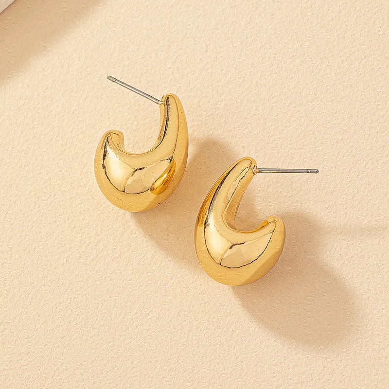 C Shaped Stud Earrings 2 Color Options Gold / Silver Plated Women Ear Jewelry