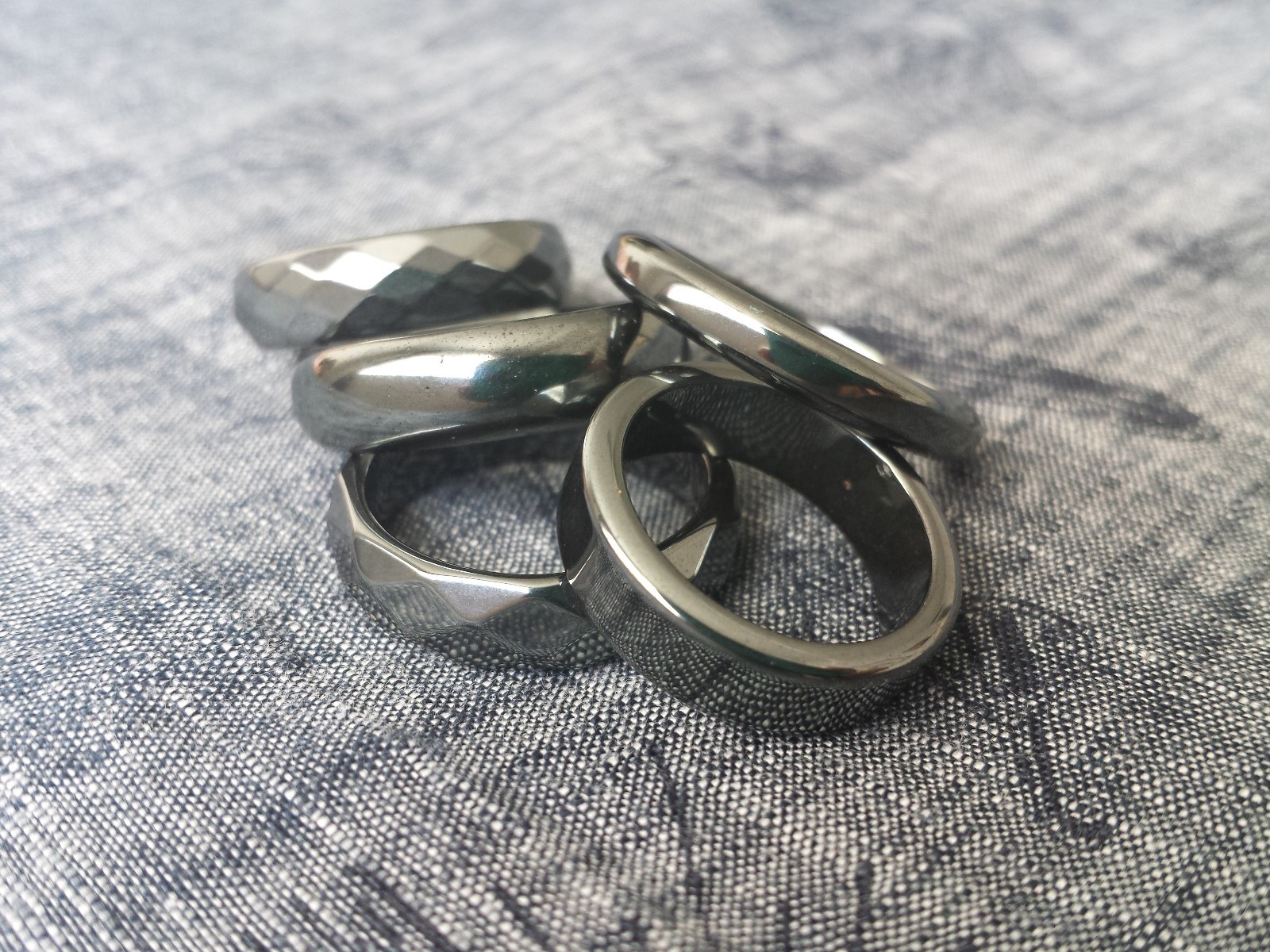 MAGNETIC Hematite Ring.Unus. silver-black.Men Women 6mm wide All sizes 5,6,7,8,9