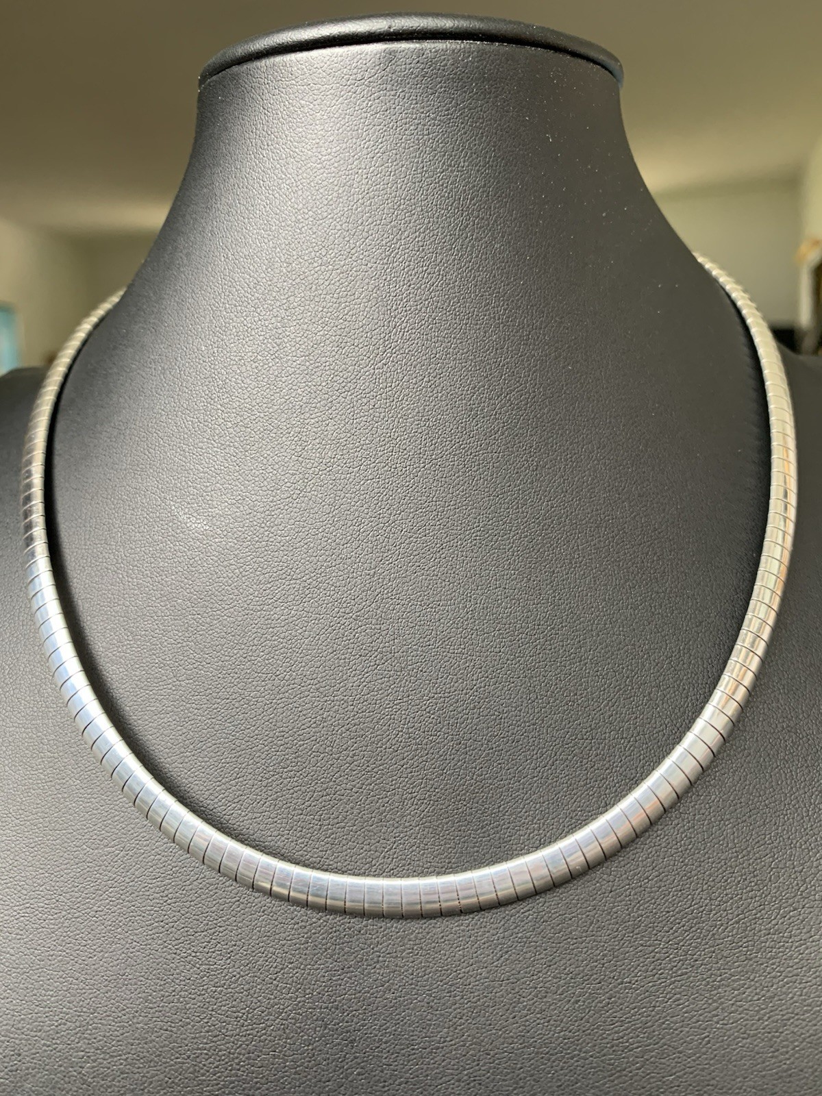 925 Sterling Silver Omega Necklace 8mm 18″ Italy Reversible with Cross 40 Grams