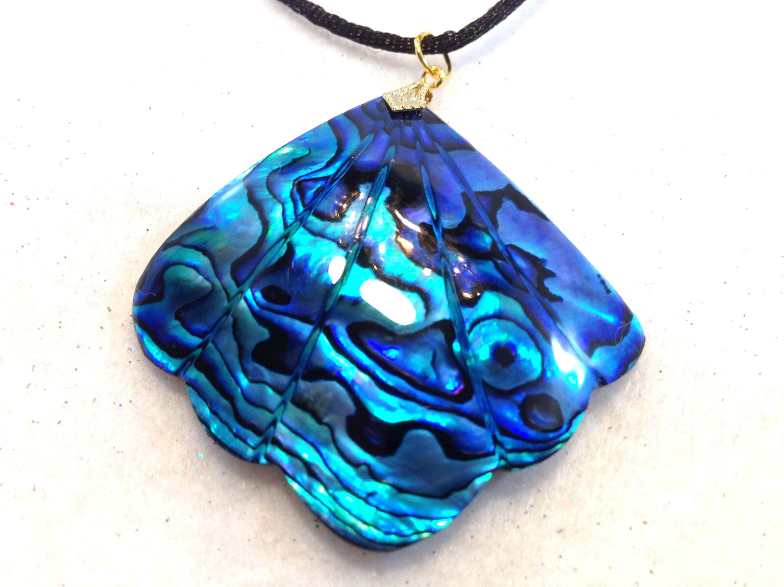 BLUE ABALALONE, PAUA SHELL PENDANT, NECKLACE
