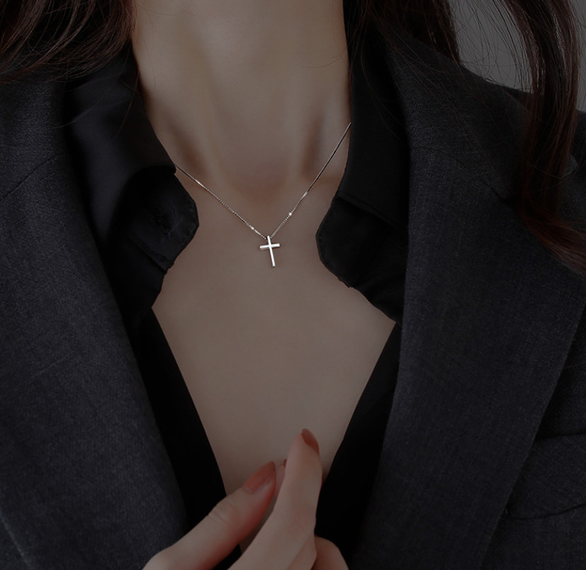 Small Plain & Simple Cross Pendant 18″ Necklace Fine Sterling Silver Plated A1