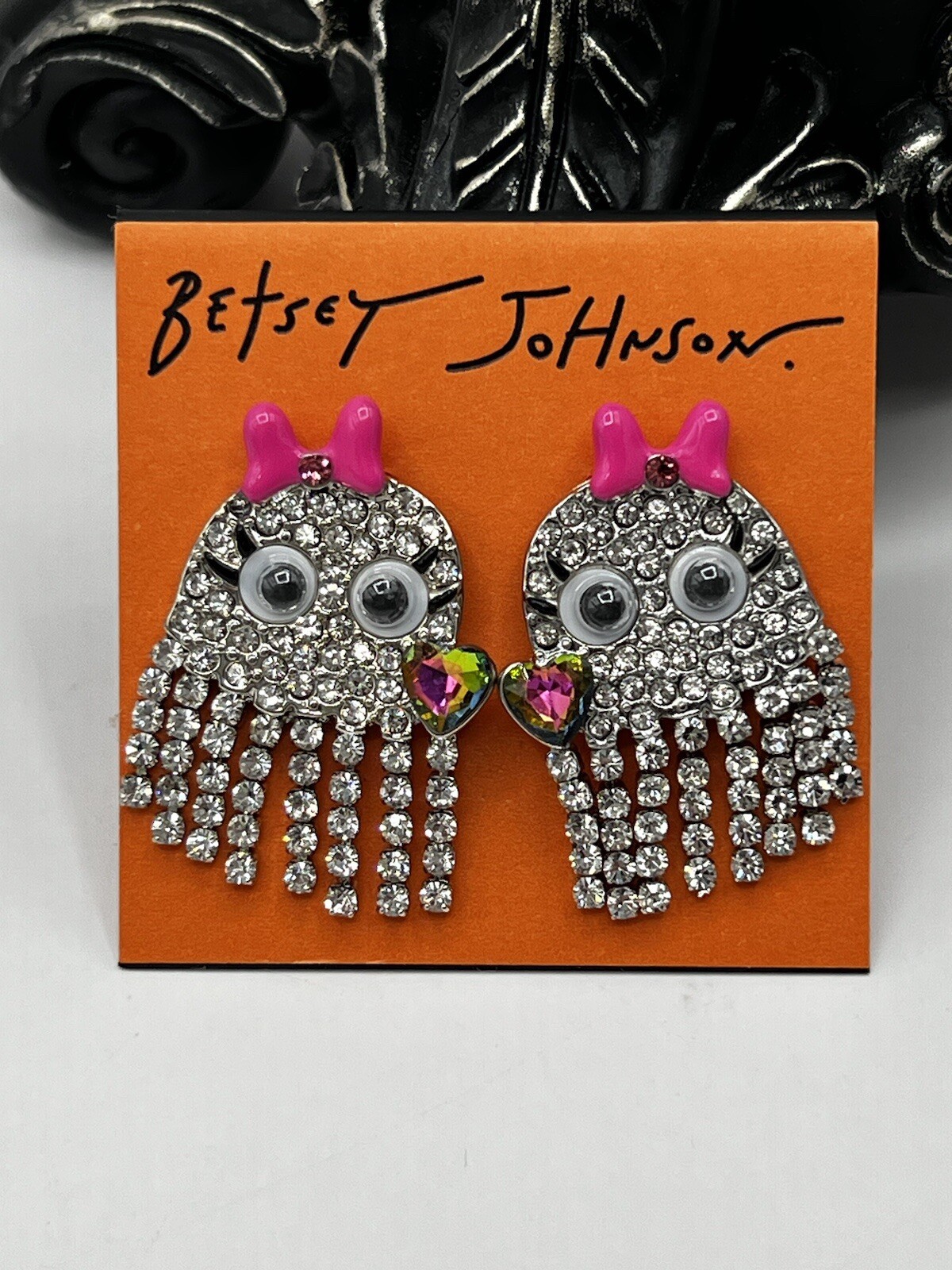 BETSEY JOHNSON SHAKY GHOST EARRINGS RICH WITCH FRINGE CRYSTAL HEART PINK BOW NEW