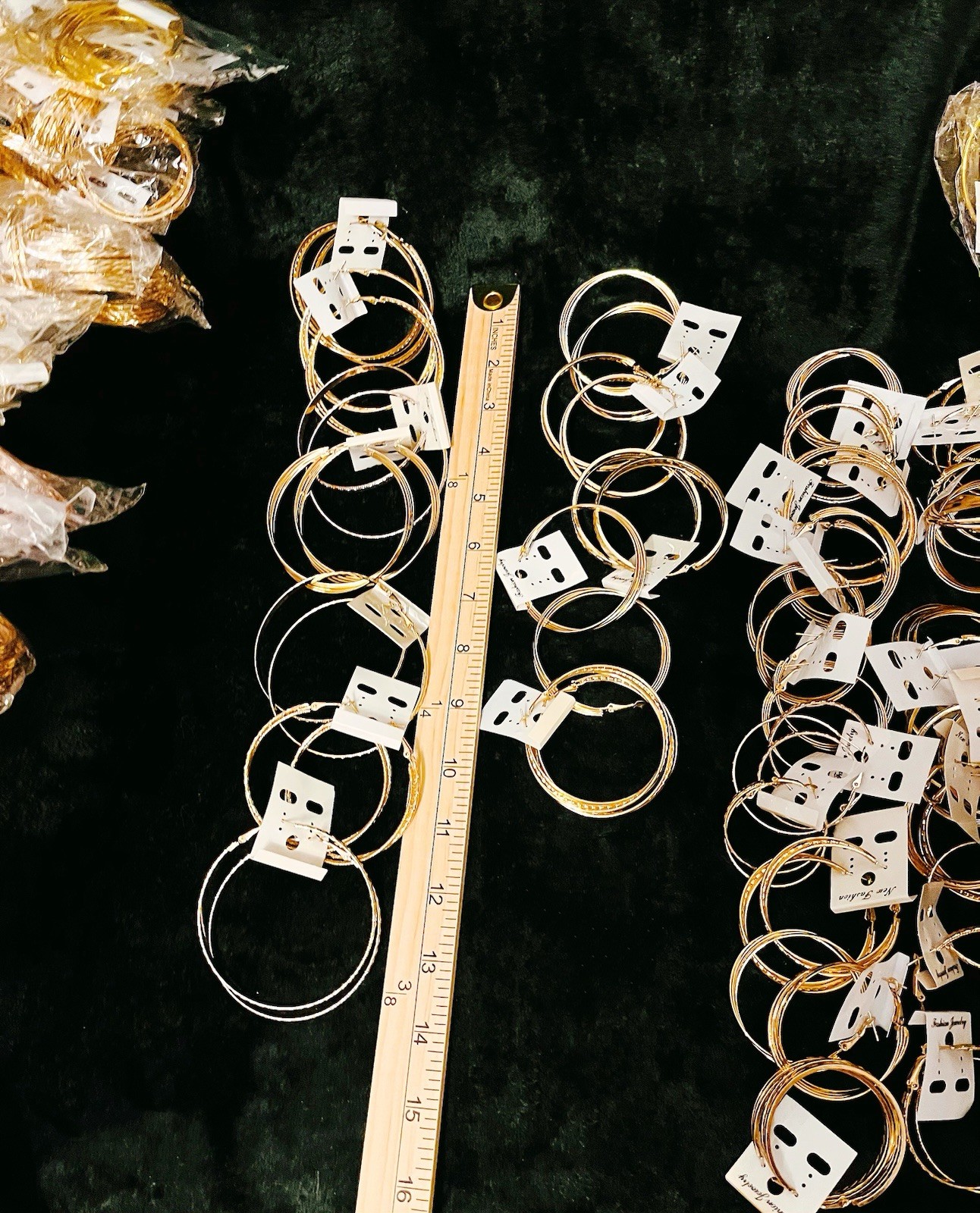 1000 Pairs Mixed Size Hoop Earrings Lot Bulk Set Gold Tone