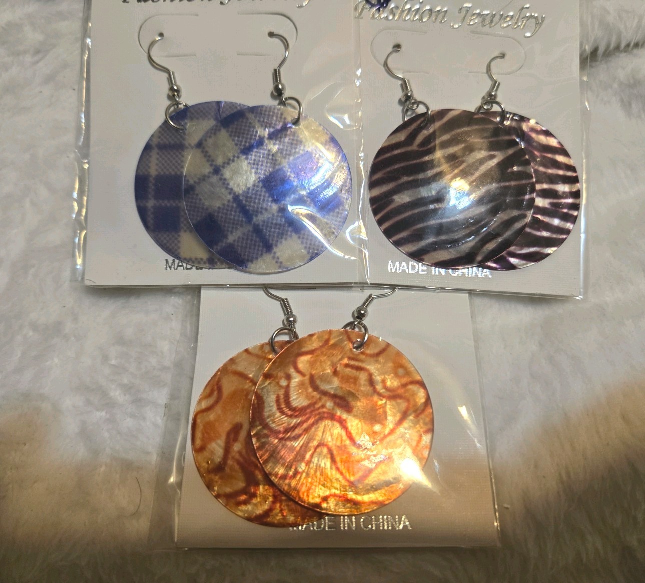 1 Set 2010s Round Disk Shell Earrings, Random Dyed Pattern, Party Favor/ Gift