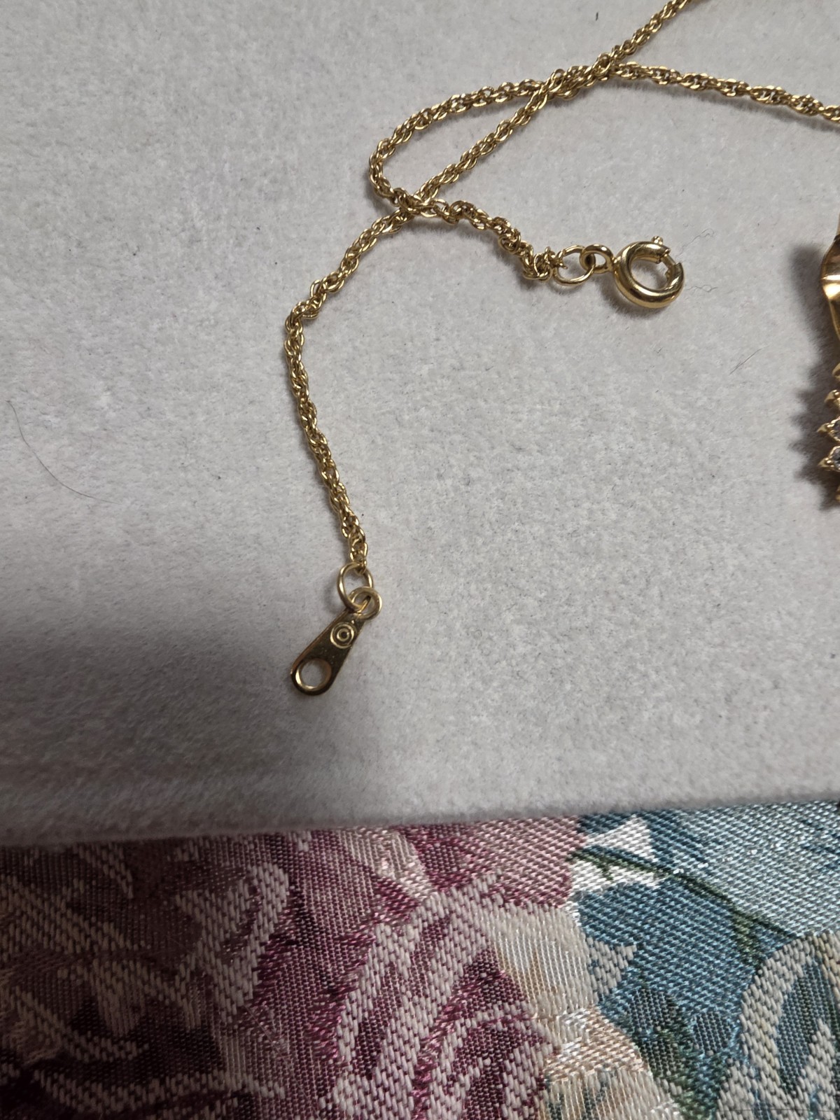Lot of 3 Pendants Crystal and Pearl with 18 Gold Tone Chain Necklace One Roman