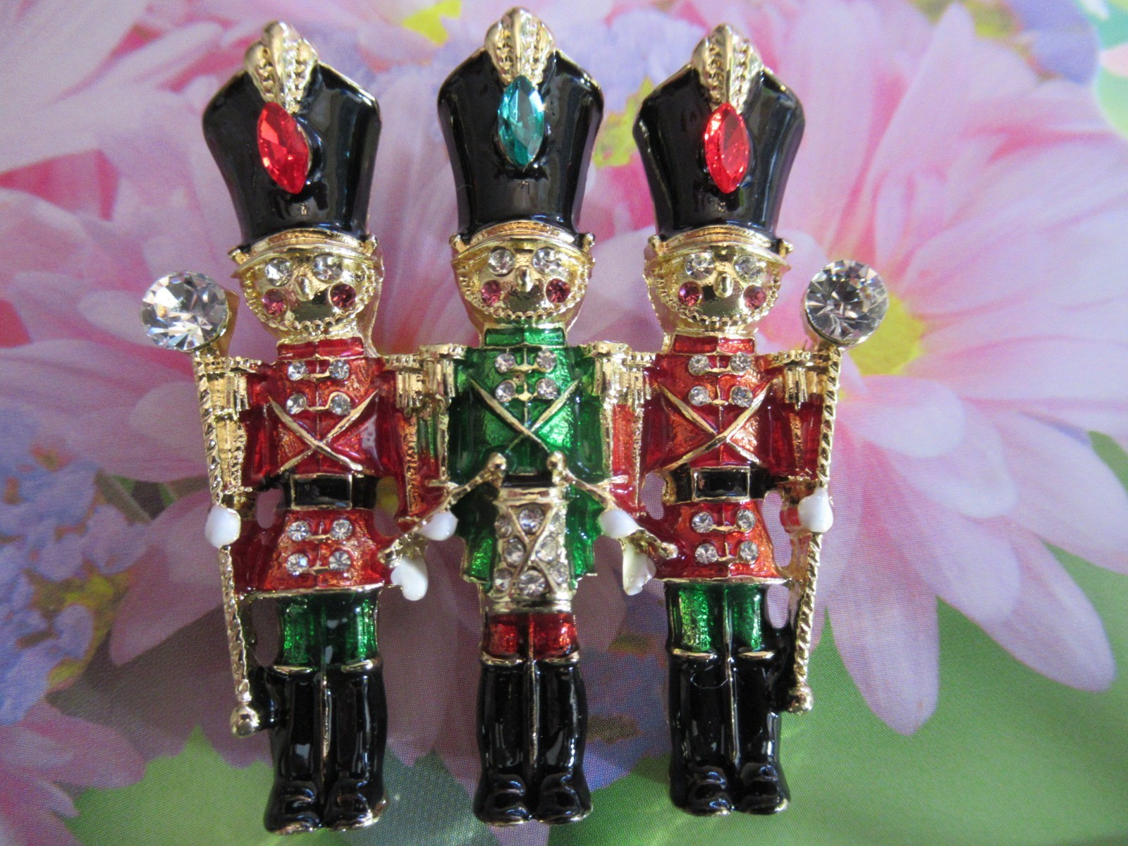 2″ DESIGNER INSPIRED TRIO OF NUTCRACKER SOLDIERS RHINESTONE CHRISTMAS BROOCH PIN