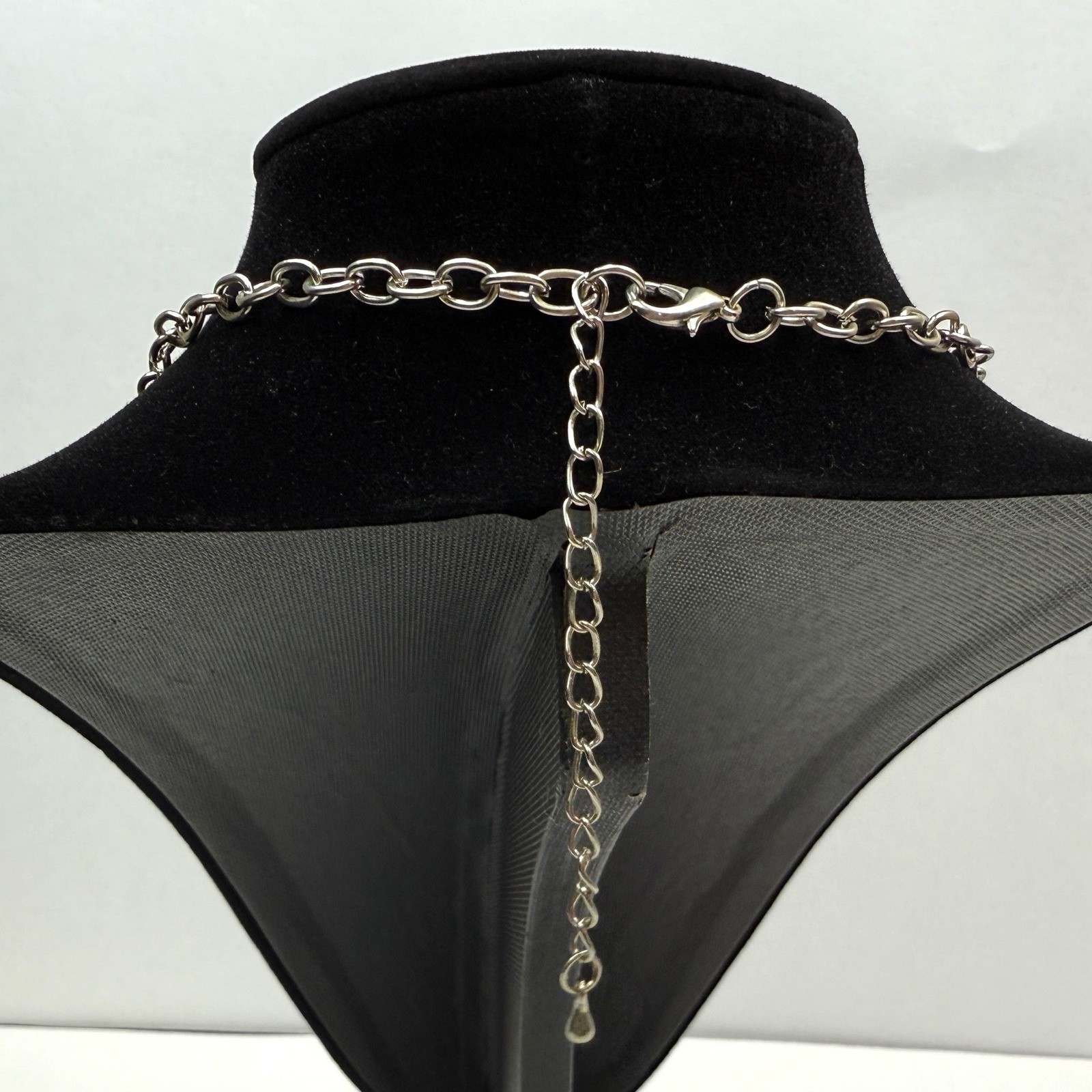 Chain Link Statement Bib Necklace Silver Circle Rhinestone Accent Jewelry 10 in