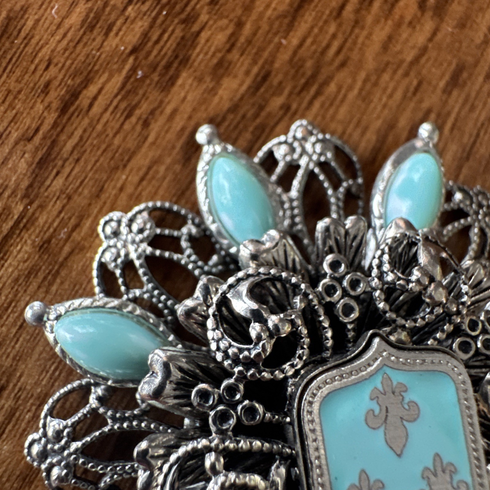 Vintage Necklace Filigree Pendant Silver Tone On Silver Tone 18” Chain