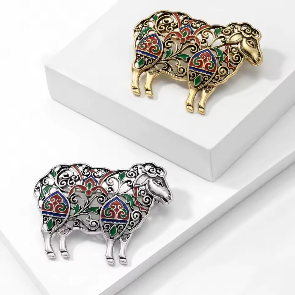 Vintage Crystal Sheep Brooch Pin Gold Tone Rhinestone Goat Animal Jewelry Gift