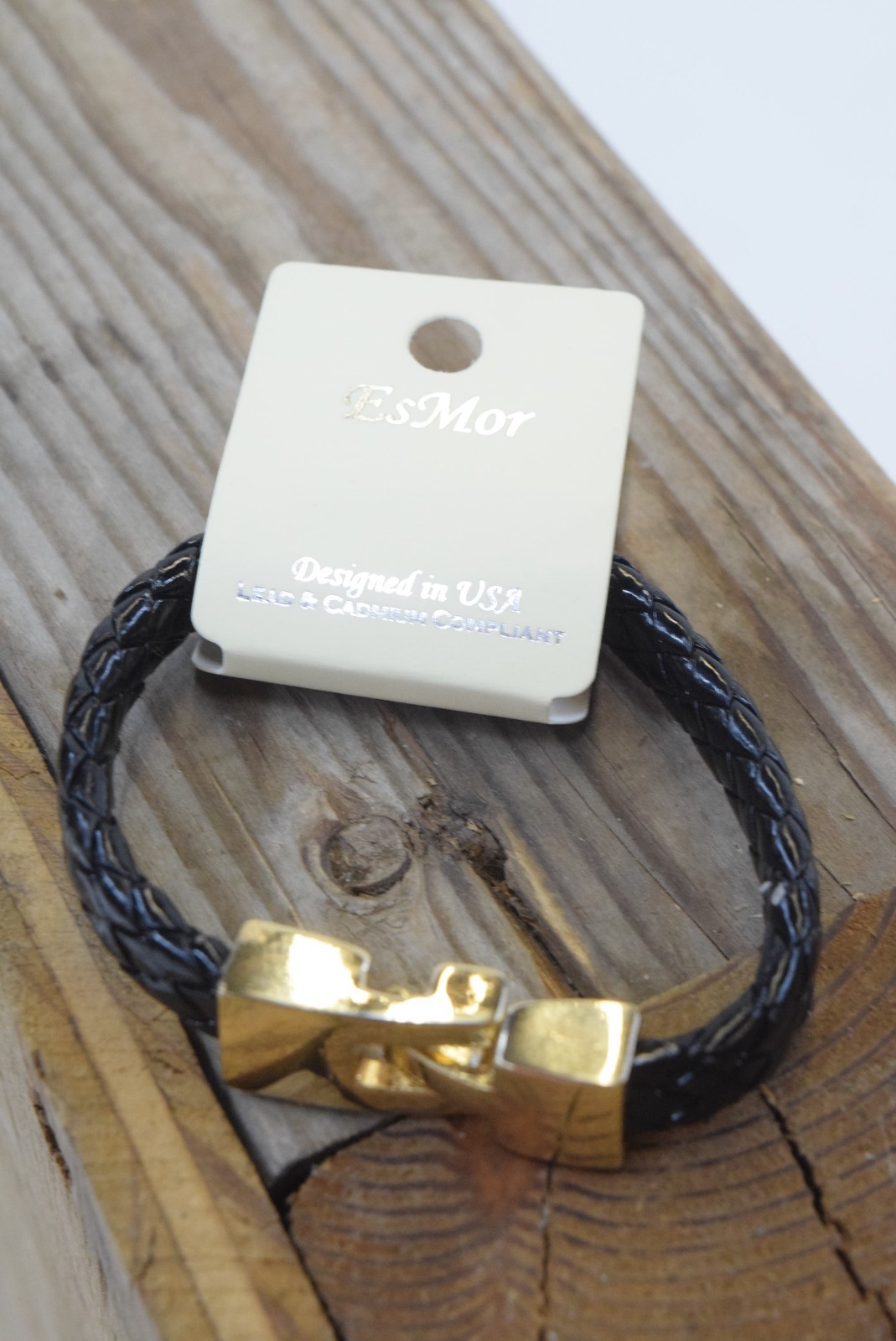 NWT WOMEN’S BLACK & GOLD BRACELET BY ESMOR. LEAD & CADMIUM COMPLIANT.