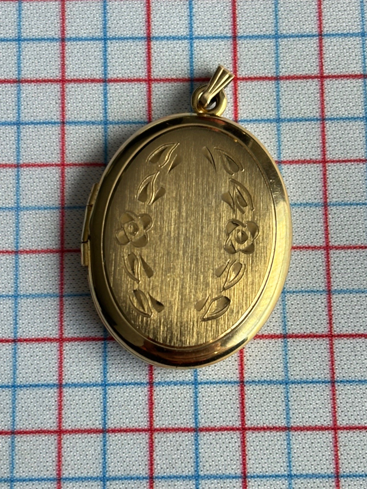 Vintage 12k Gold Filled Swirl Floral Ladies Pendant Locket 32mm