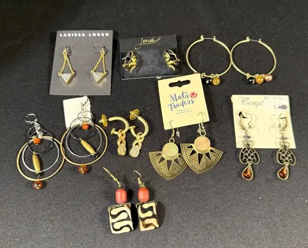 Fashion Earring Lot 8 Pairs NWT Contemporary Dangle Hoop Larissa Loden Mata Trad
