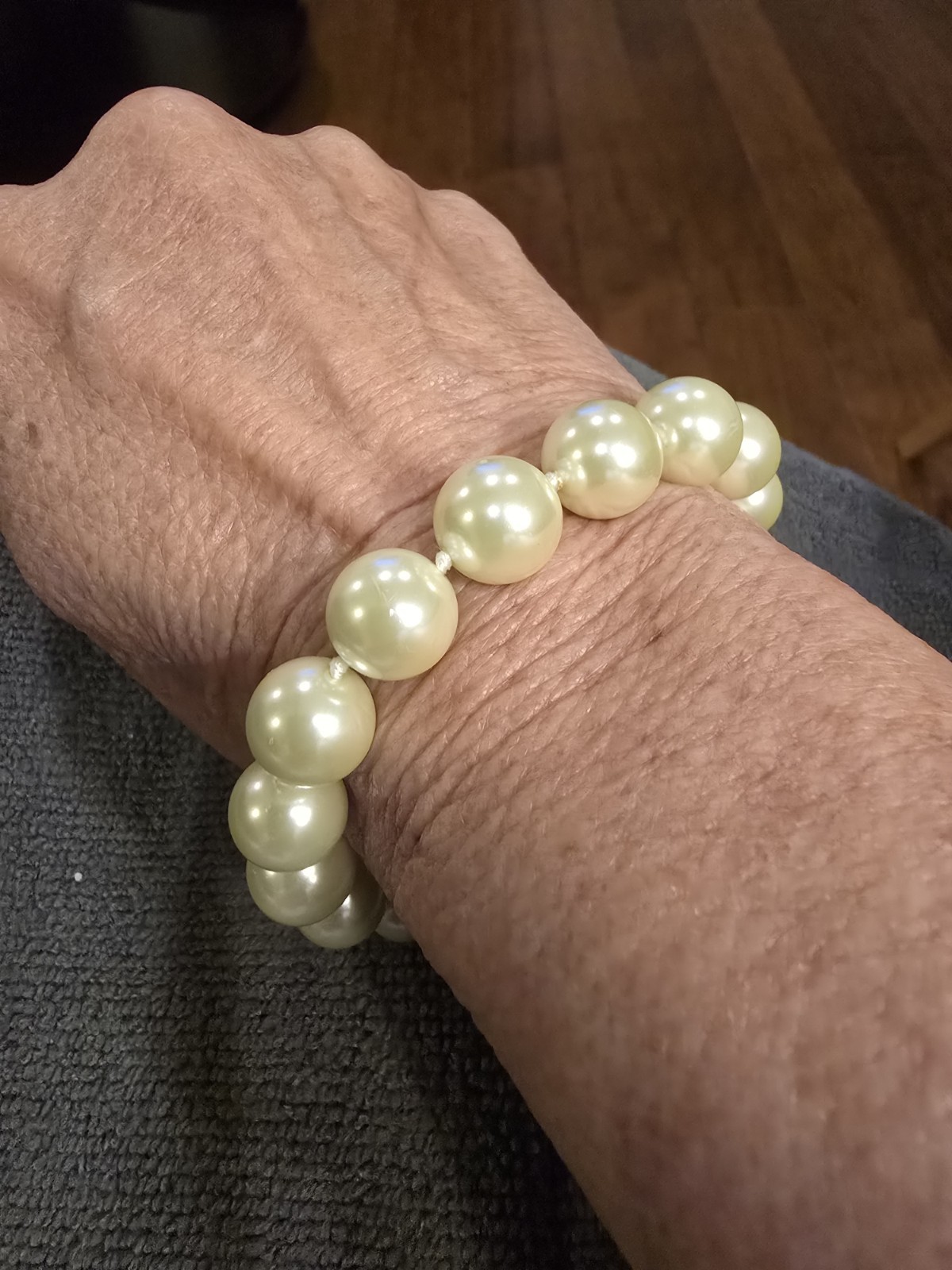 Heidi Daus Cream Faux Pearl Bracelet Toggle Clasp Signed