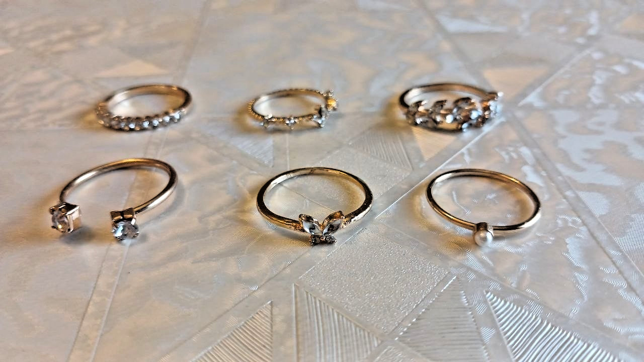 6Pcs Gold Tone Butterfly Pearl Ring Set For Women Cute Crystal Stackable Women