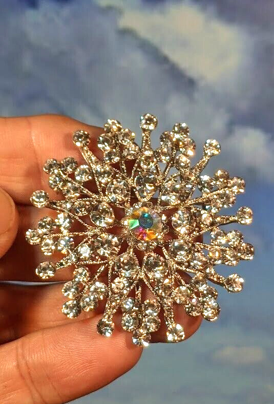 Vintage Brilliant Cut AB / Clear Rhinestones Alloy Brooch, in Gift Box. 52mm