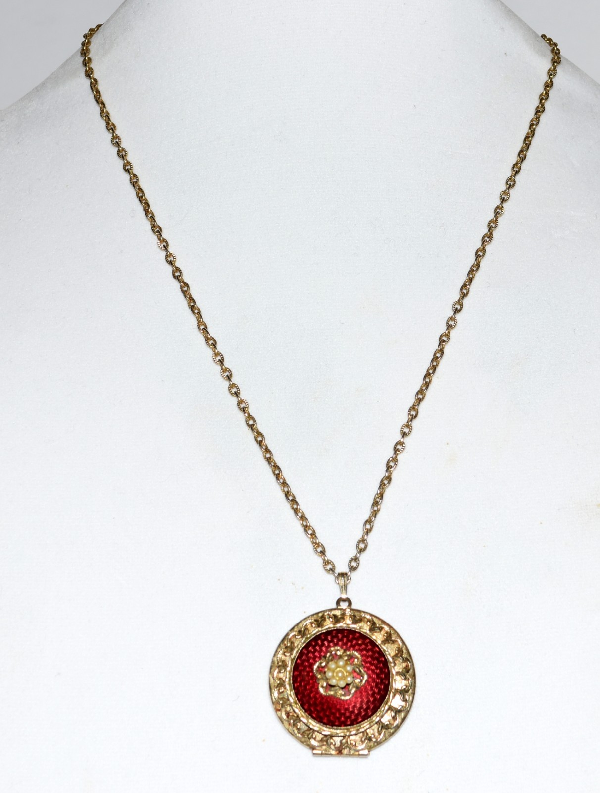 Vintage Red Enamel Faux Pearl on Dome Gold Tone Round Locket 24″ Chain