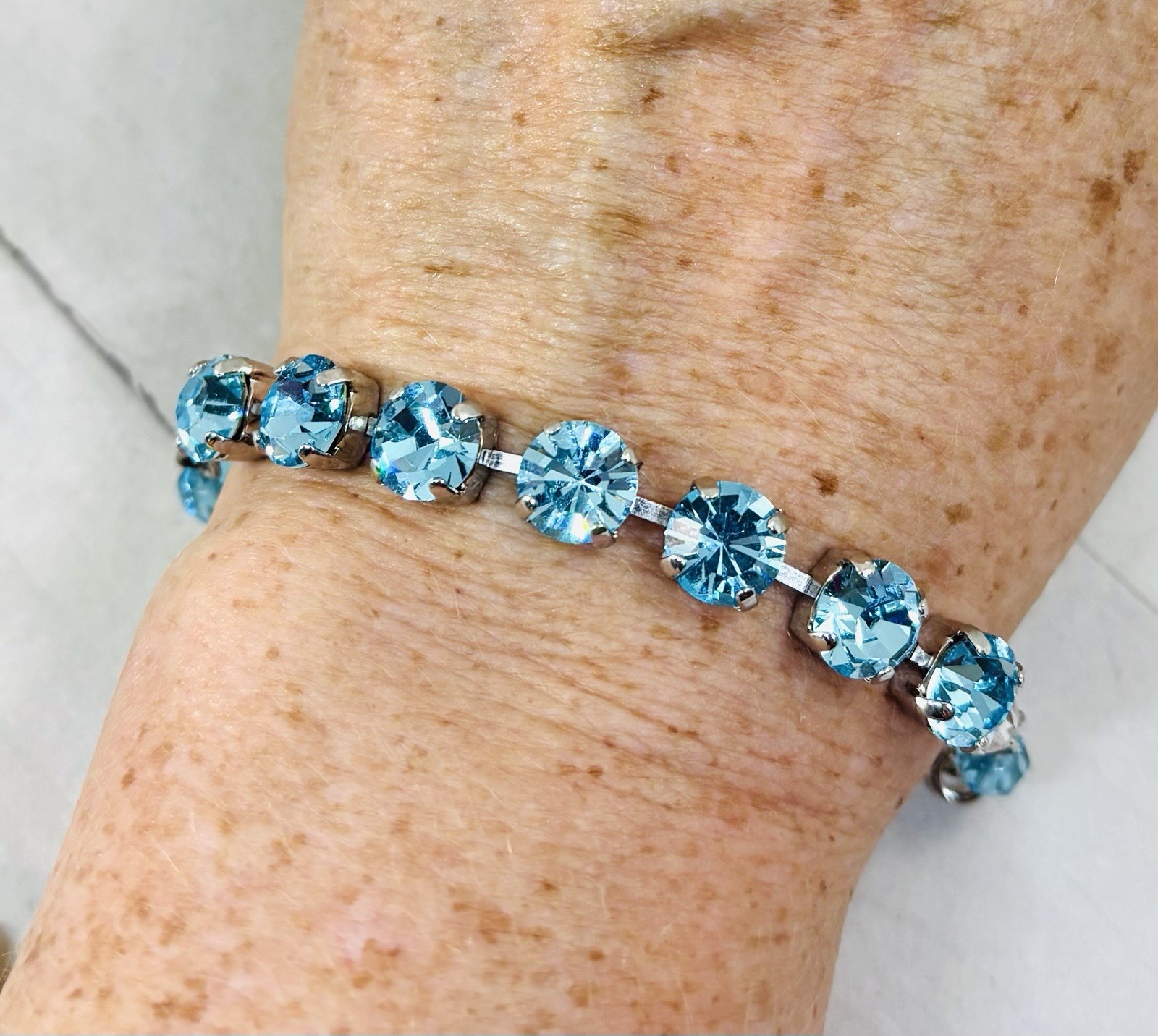 8mm Shiny Silver Plated Beaded Aquamarine Tennis Cup Chain Bracelet