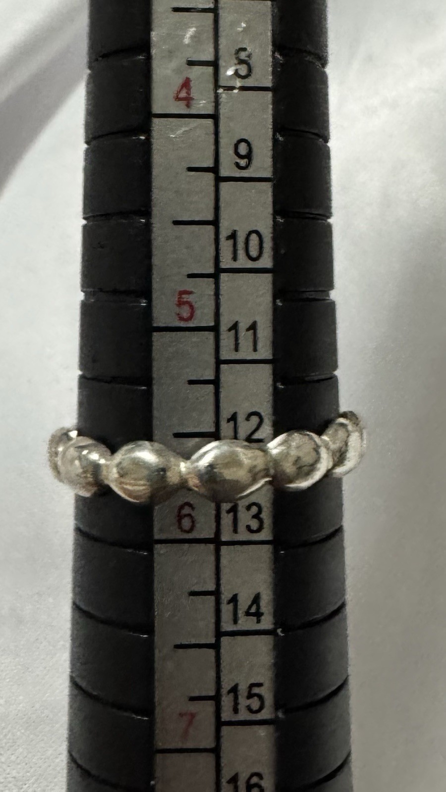 Sterling Silver Bezel-Set• Clear Round CZ Stone Beaded Band • Ring Size 5.75