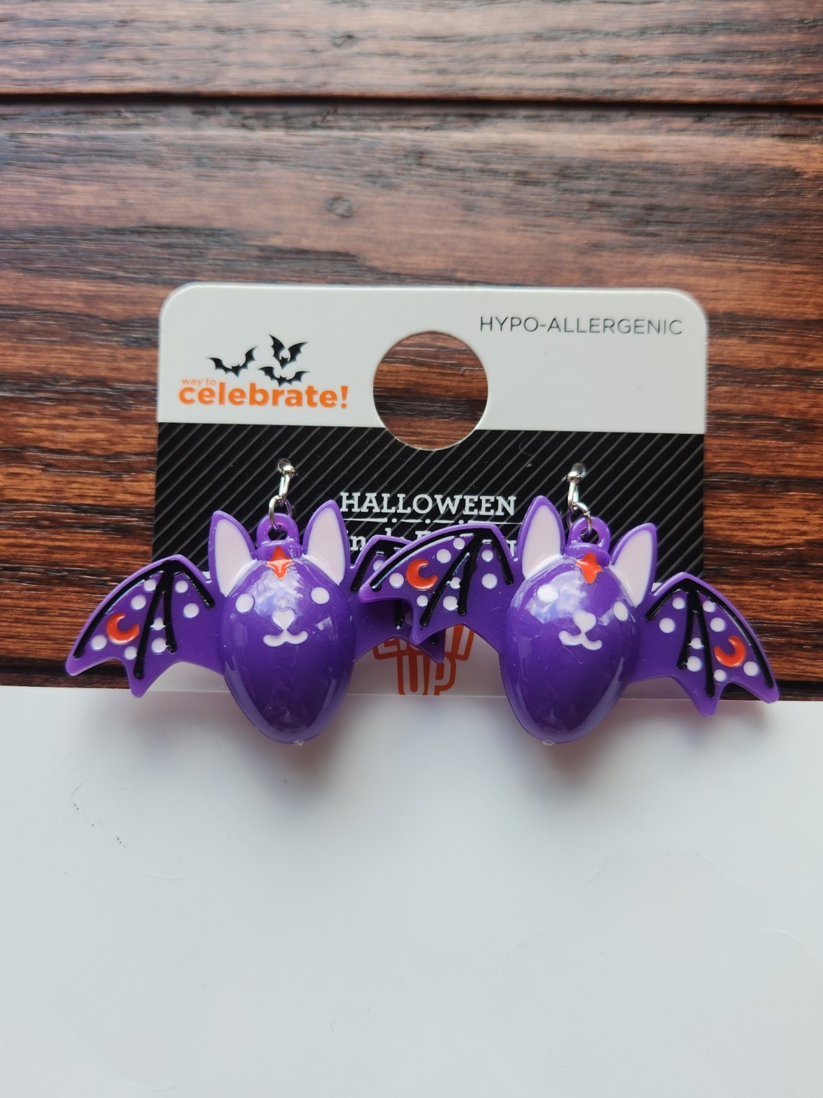 Halloween Bat Silver Tone Hoop Dangel Light Up Earrings Purple NWT WOW