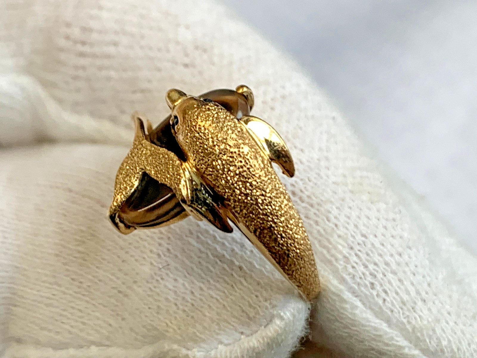10K Yellow Gold Dolphin Ring 2.53g Fine Jewelry Size 5.25 Band Onyx Look *READ*