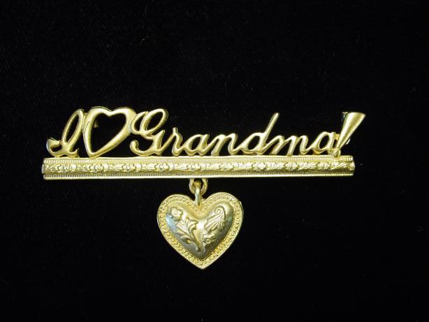 “JJ” Jonette Jewelry Matte Gold Pewter ‘I Love GRANDMA!’ Heart Bar Pin