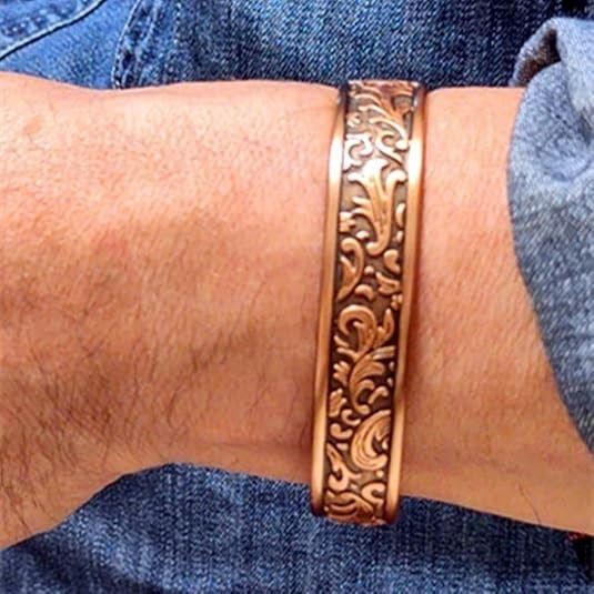 1PCVintage Scroll Engraved Copper Cuff Bracelet 6 Magnet Magnetic Therapy Bangle