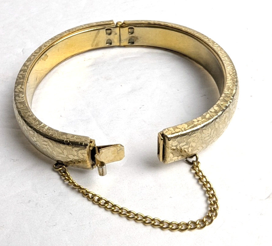 Vintage Gold Plated Hinged Floral Engraved Bangle Bracelet Excellent Condition