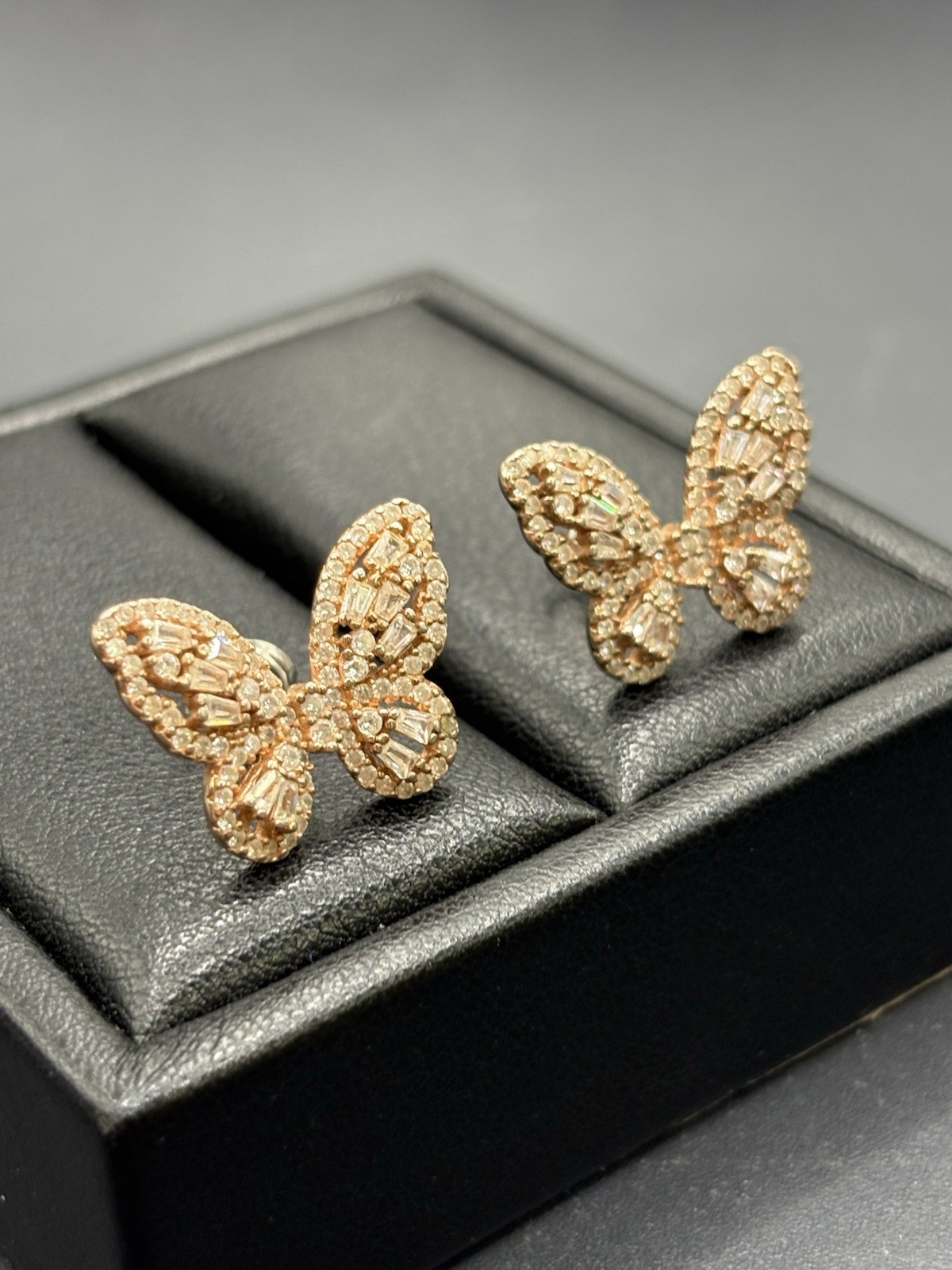 EUC Rose Sterling Silver Cubic Zirconia Butterfly Earrings 4 Grams C17