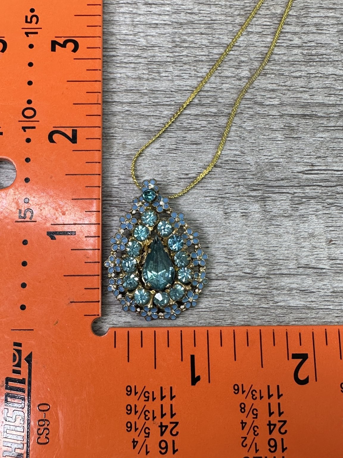 Gold Tone Aqua Blue Rhinestone Teardrop Pendant Necklace 17in Vintage Style