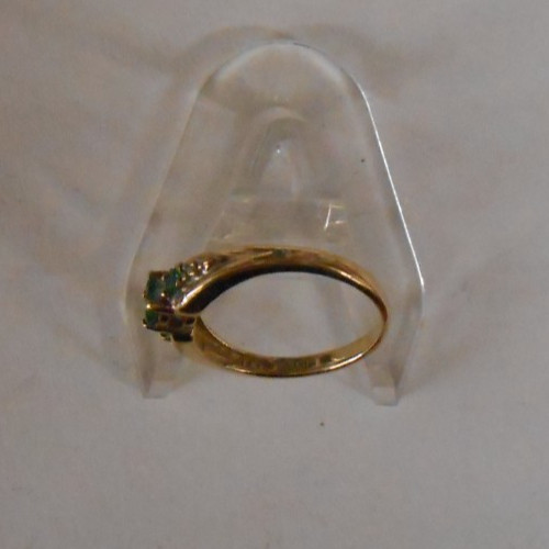 10 KT – SIZE 7 3 EMERALD GEMSTONES – 5.08 GRAMS – 1.55 dwt. 2.42 GRAMS P3 A