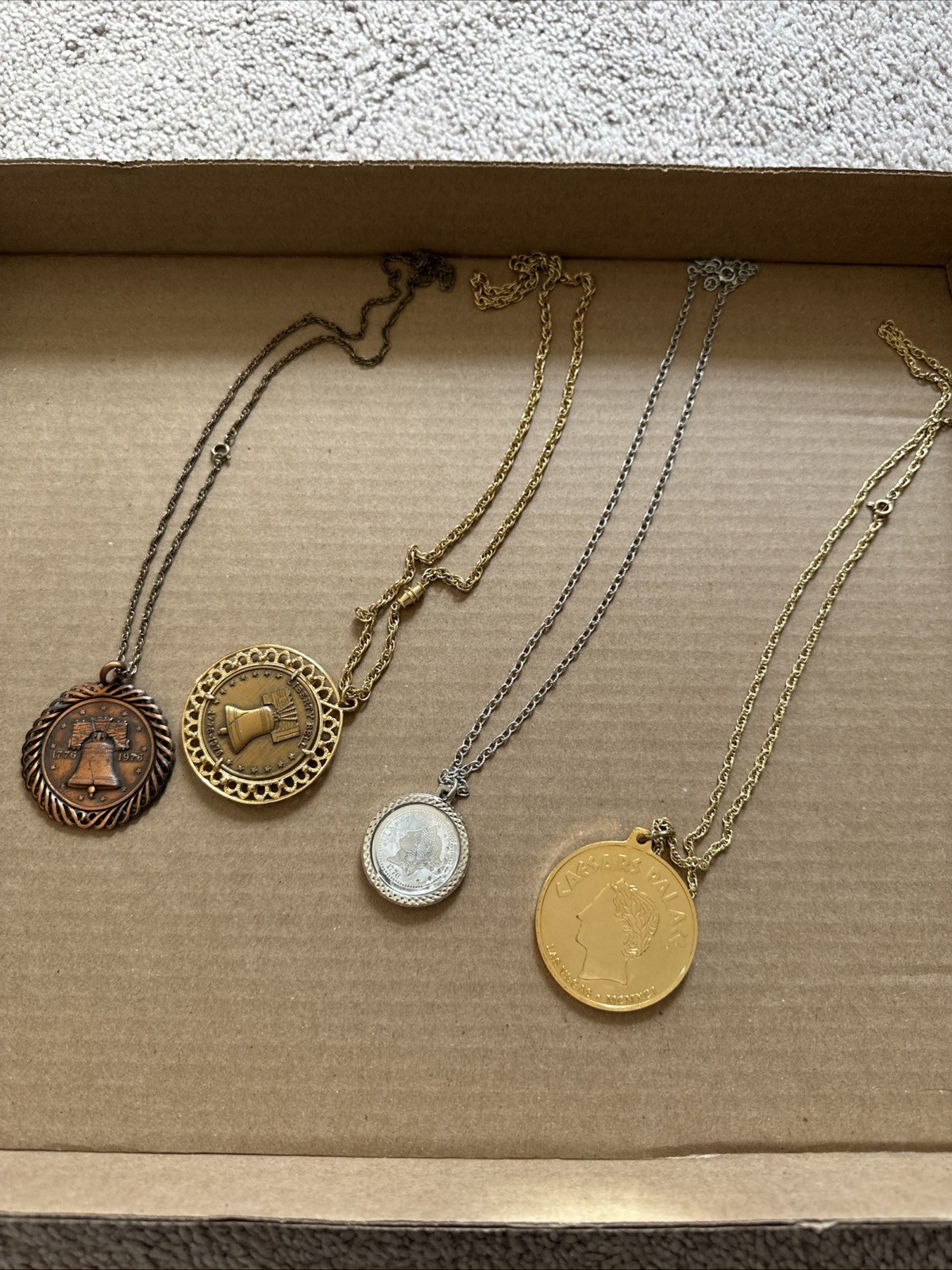 Lot Of 4 Commemorative Coin Medallion Pendent Necklace Multi Tones Ne3