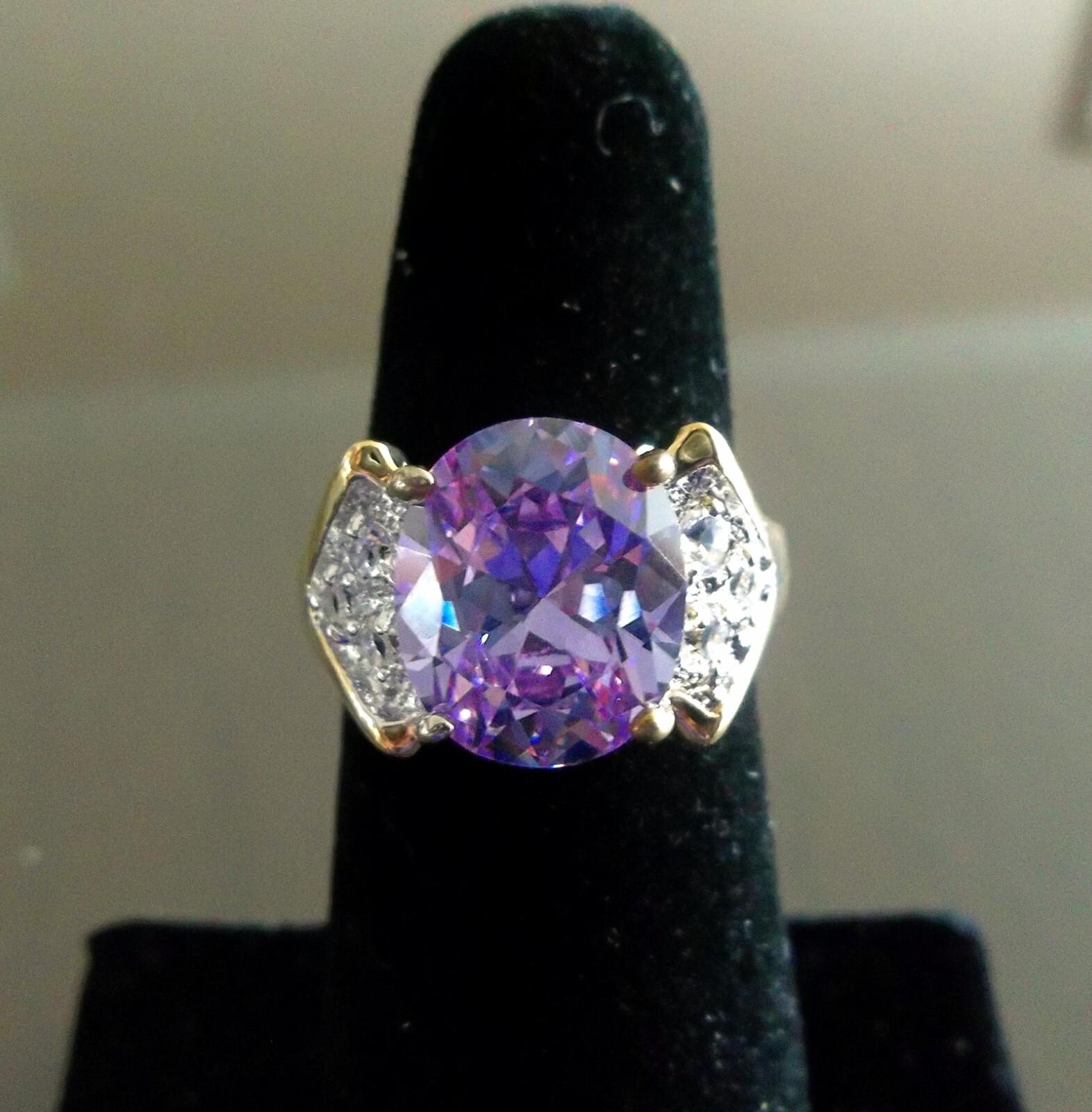 Park Lane AWARD RING -Gold w/ LAVENDER PURPLE CZ – SPECTACULAR – Size 6 – NEW