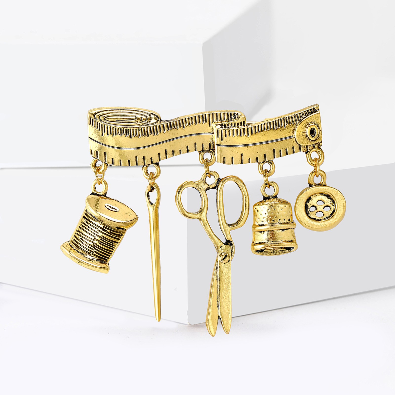 Fashion brooches pins clothing accessories