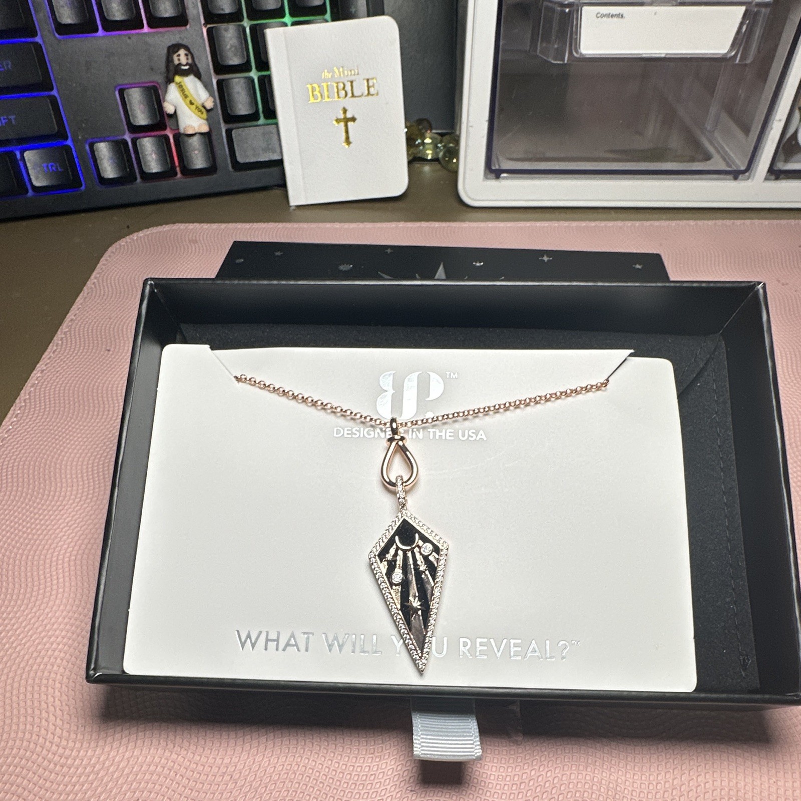 Bomb Party Obsidia Power Move Pendant NR90157. Rose Gold