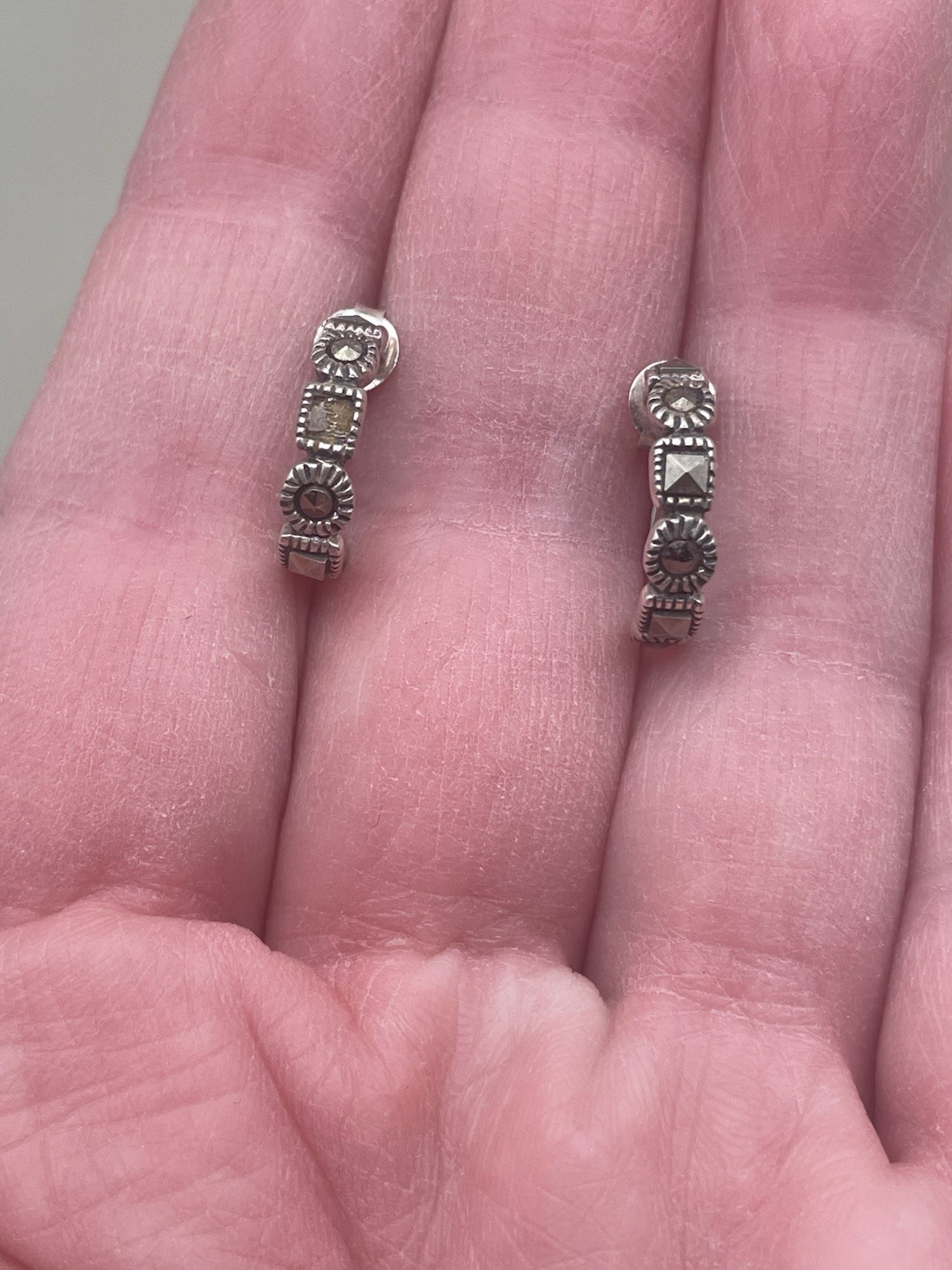 Vintage Signed MJ Sterling Silver 925 Marcasites Post Hoop 0.7” Earrings READ!