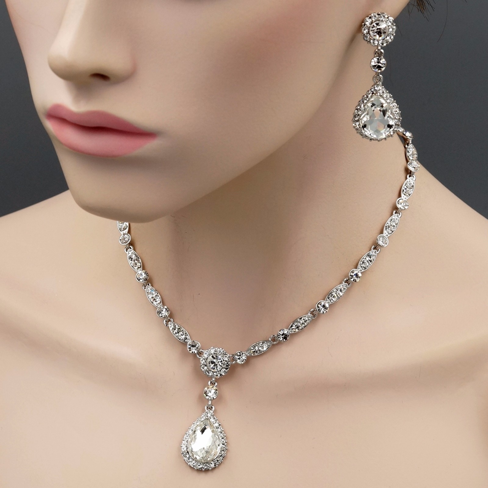 Women Clear Crystal Teardrop Necklace Pendant Earrings Wedding Jewelry Set 9151