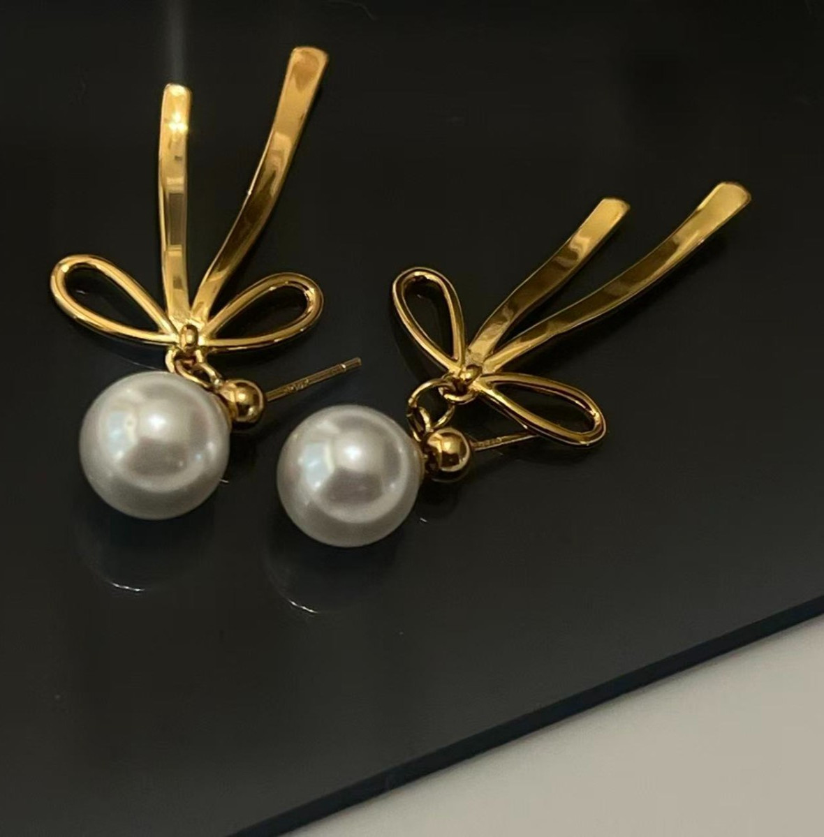 2 Way 8mm Seashell White Pearl Drop Dangle 1.4” Earrings Yellow Gold Plated