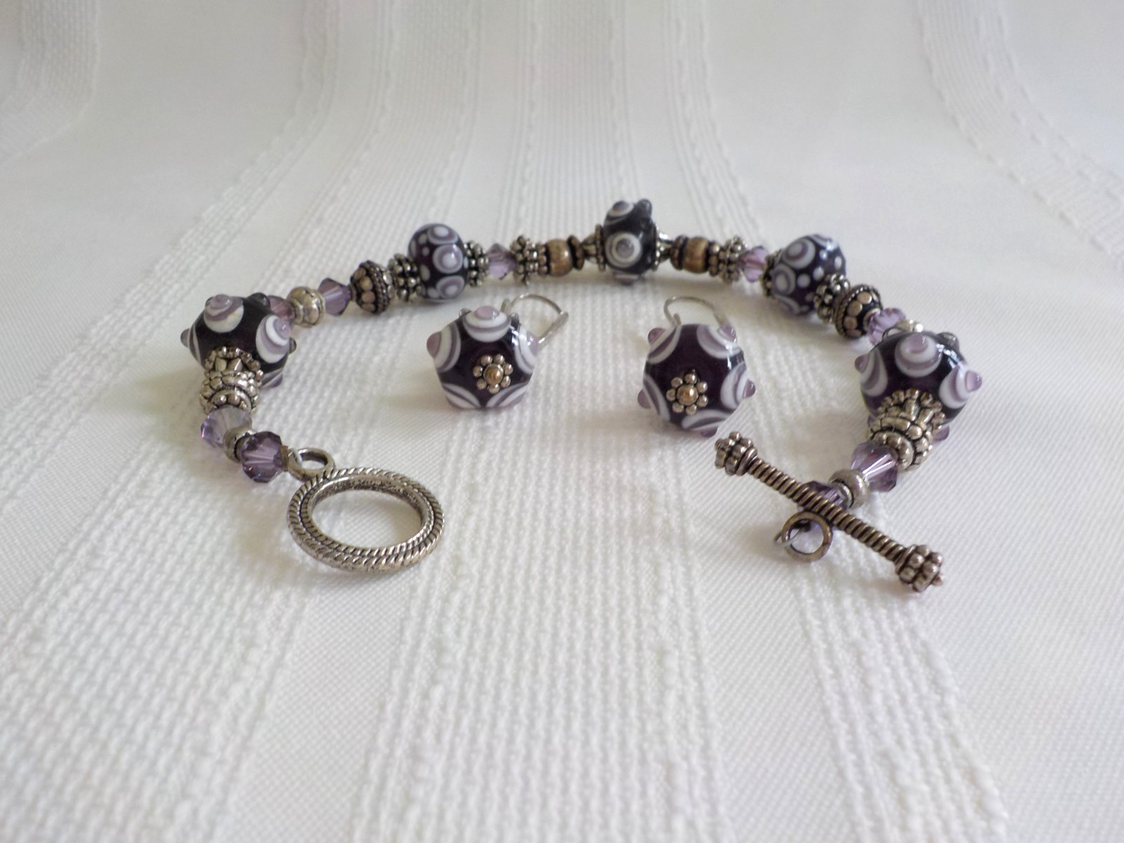 Lampwork Black Purple White Bead Bracelet Pierced Earrings Round Toggle Bumpy