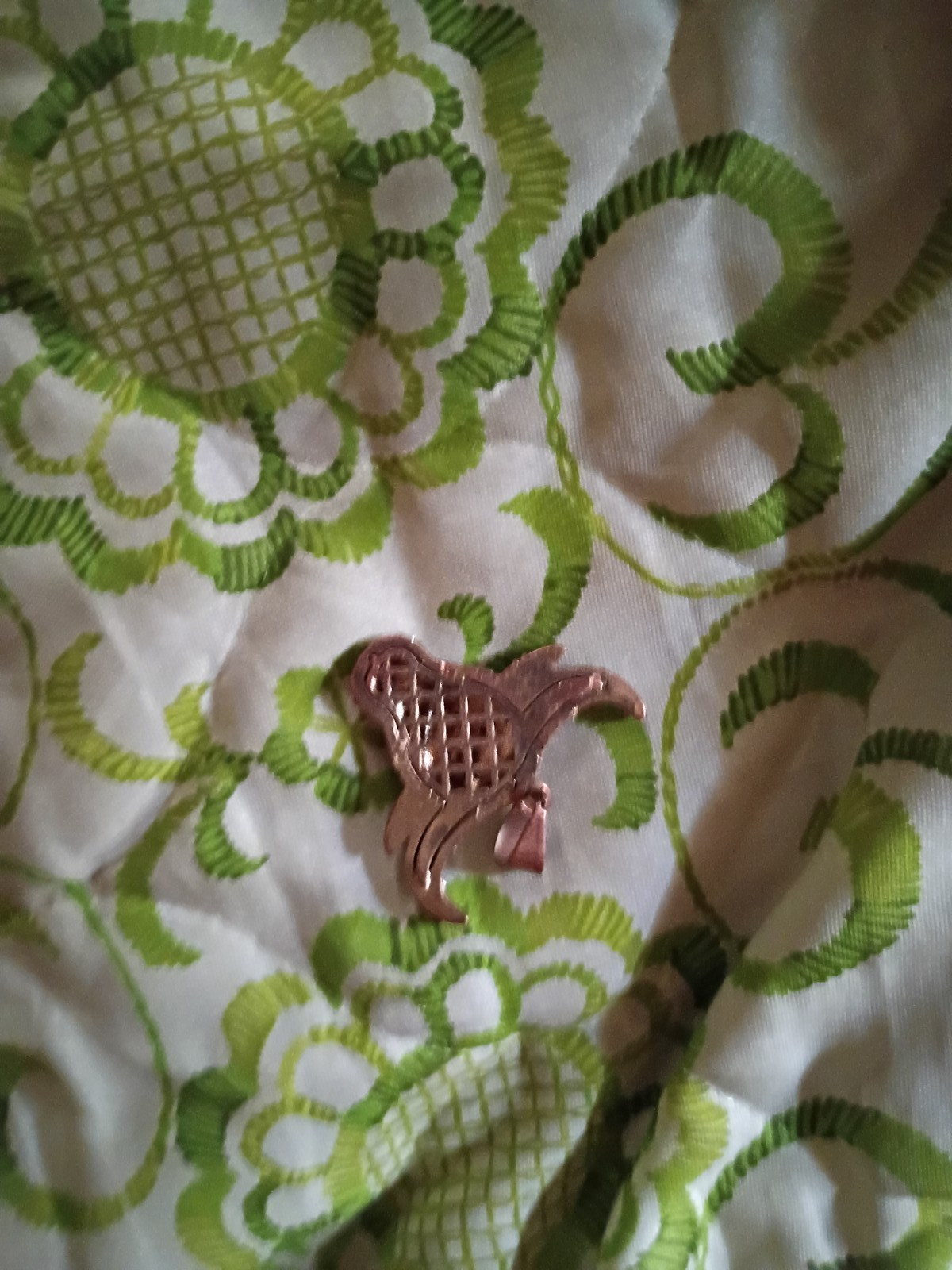 Gold Tone Bird Pin Brooch Clear Rhinestone Metal Animal & Insect Theme