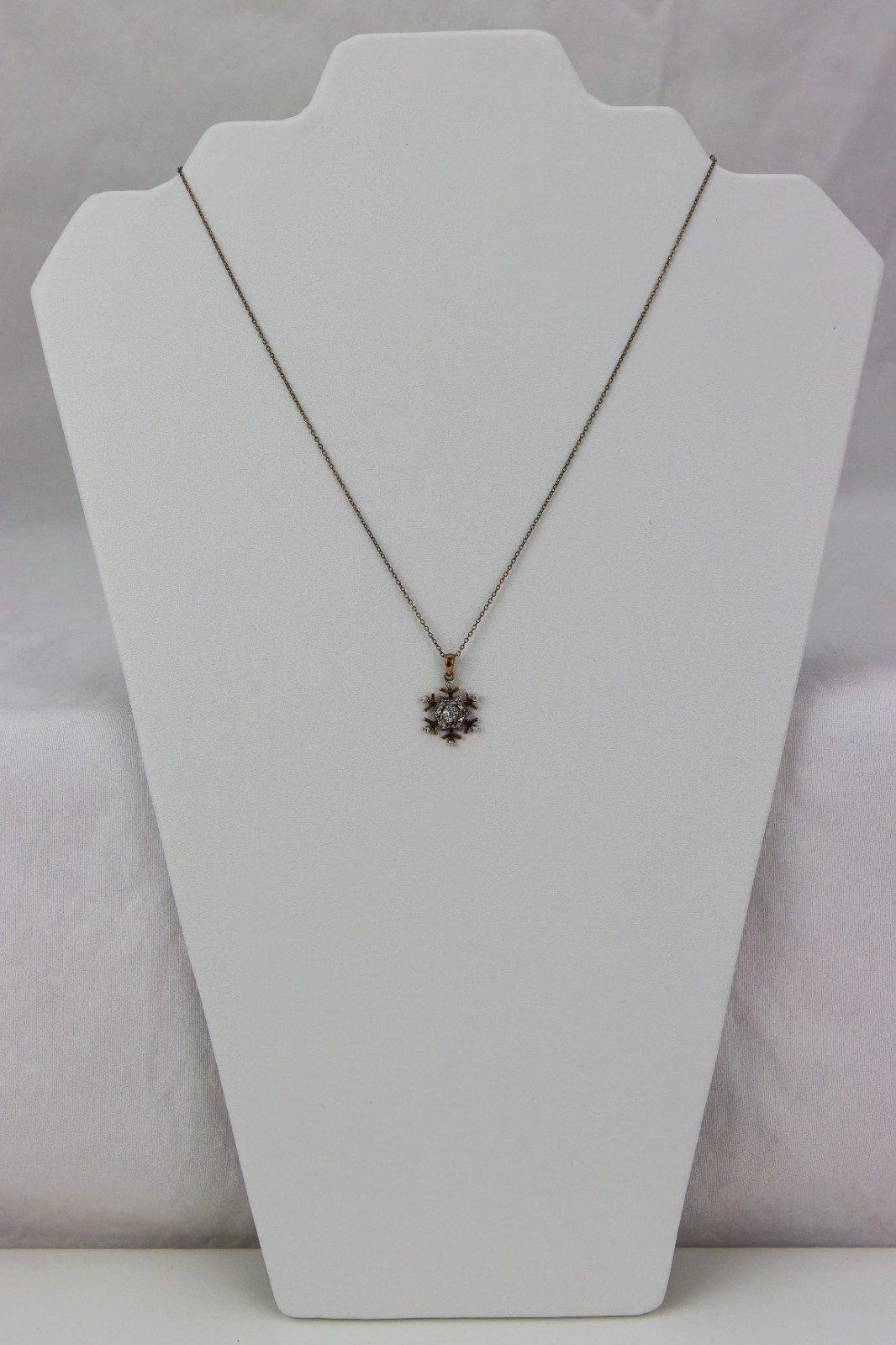 Ross Simons GP Over Sterling Snowflake Necklace, 3gr