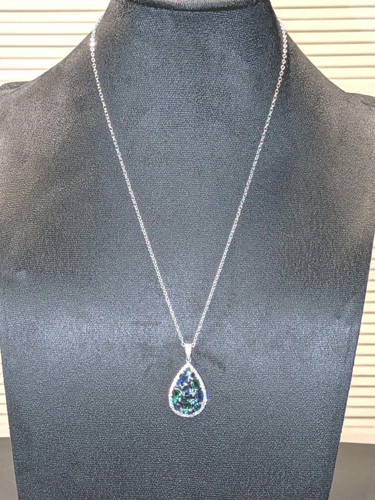 Women’s Moissanite Dazzling Green/Blue Sapphire Pendant Teardrop Necklace 18″