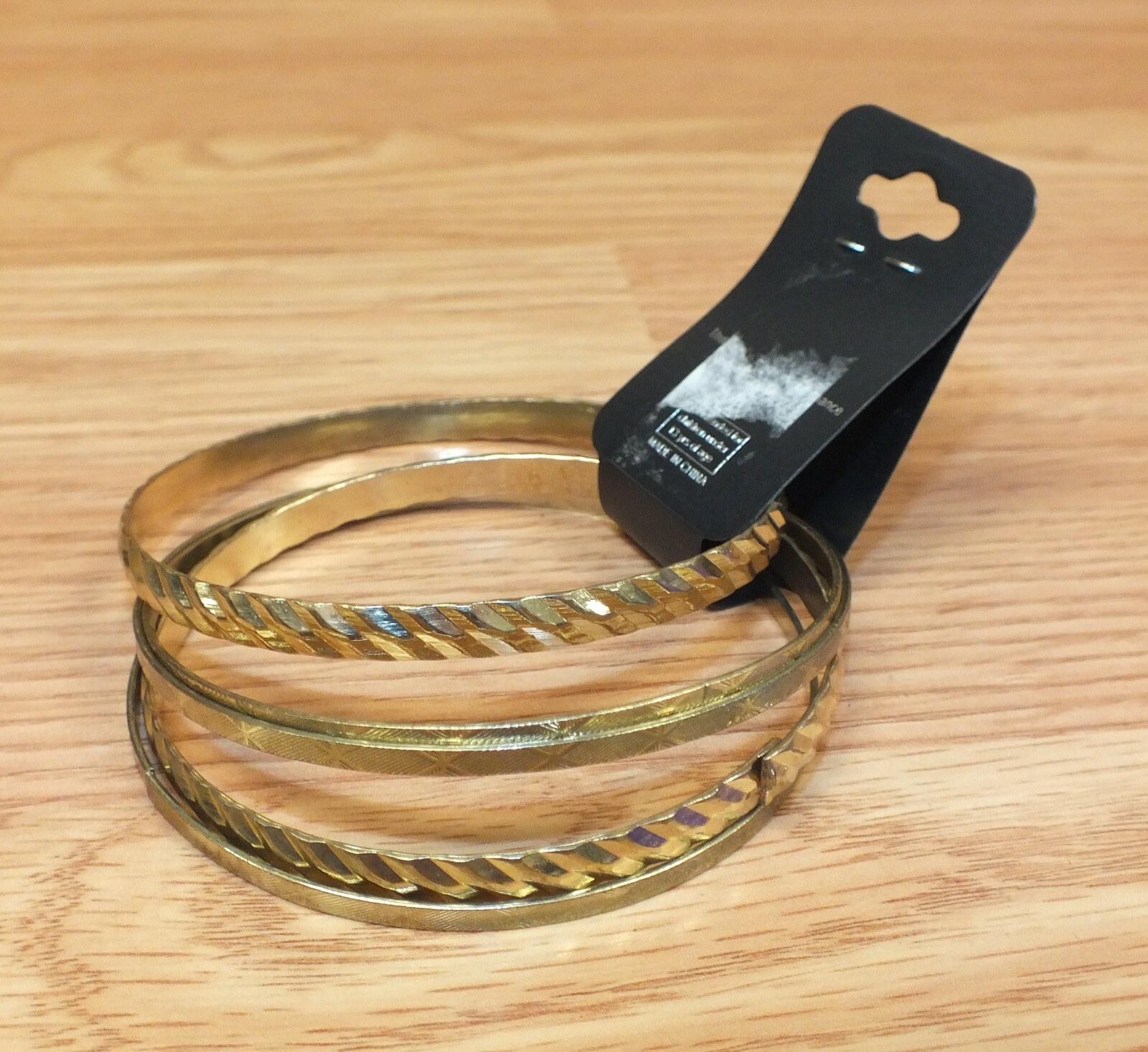 Lot of Gold Tone Multi Style Carved Women’s Bangle Lead Compliant Bracelets